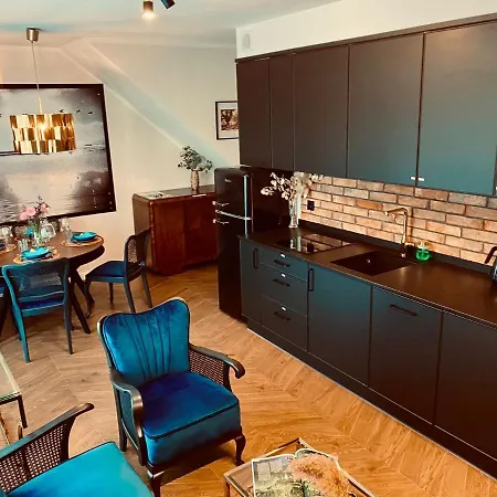 Juno Apartment